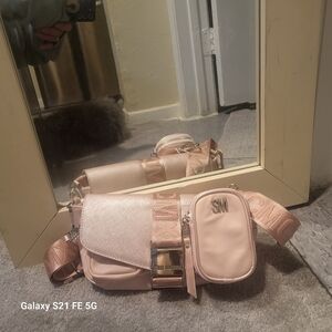 Elegant Pink Crossbody Bag with Gold Hardware